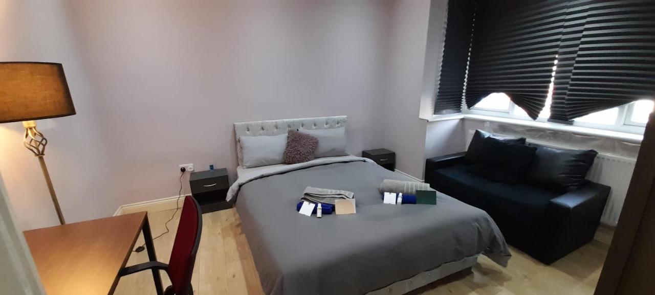 Comfy Fenia Stay Лондон Экстерьер фото