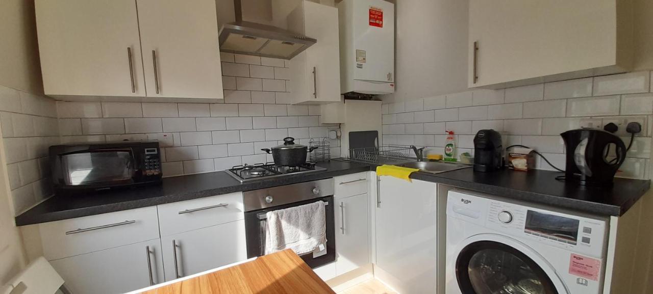 Comfy Fenia Stay Лондон Экстерьер фото
