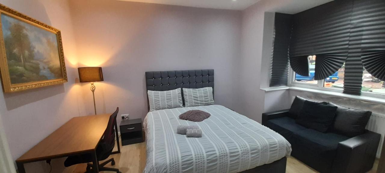 Comfy Fenia Stay Лондон Экстерьер фото