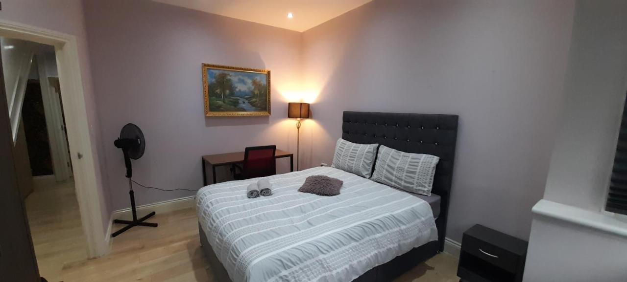 Comfy Fenia Stay Лондон Экстерьер фото