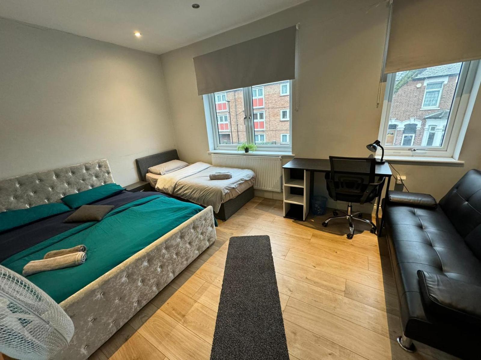 Comfy Fenia Stay Лондон Экстерьер фото