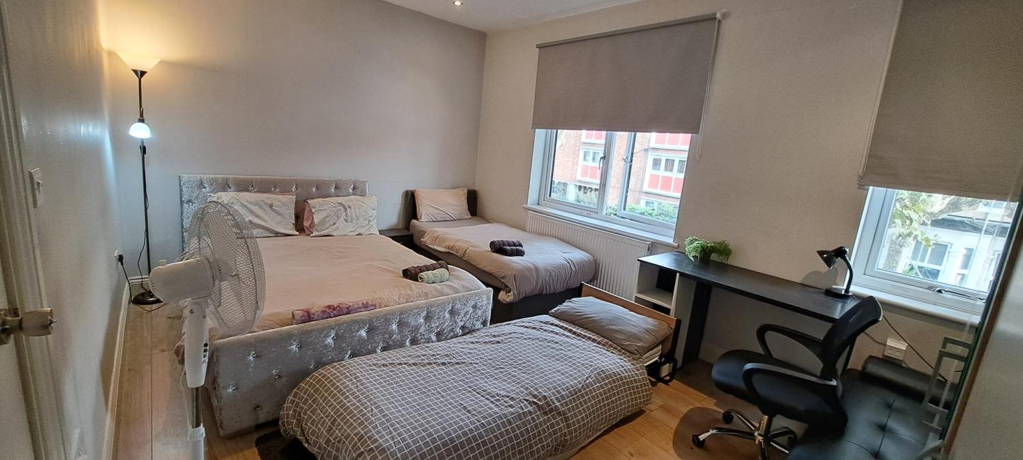 Comfy Fenia Stay Лондон Номер фото