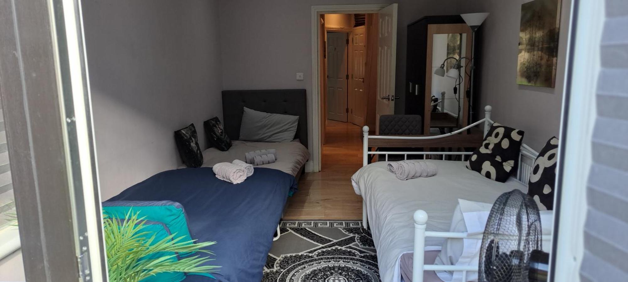 Comfy Fenia Stay Лондон Экстерьер фото