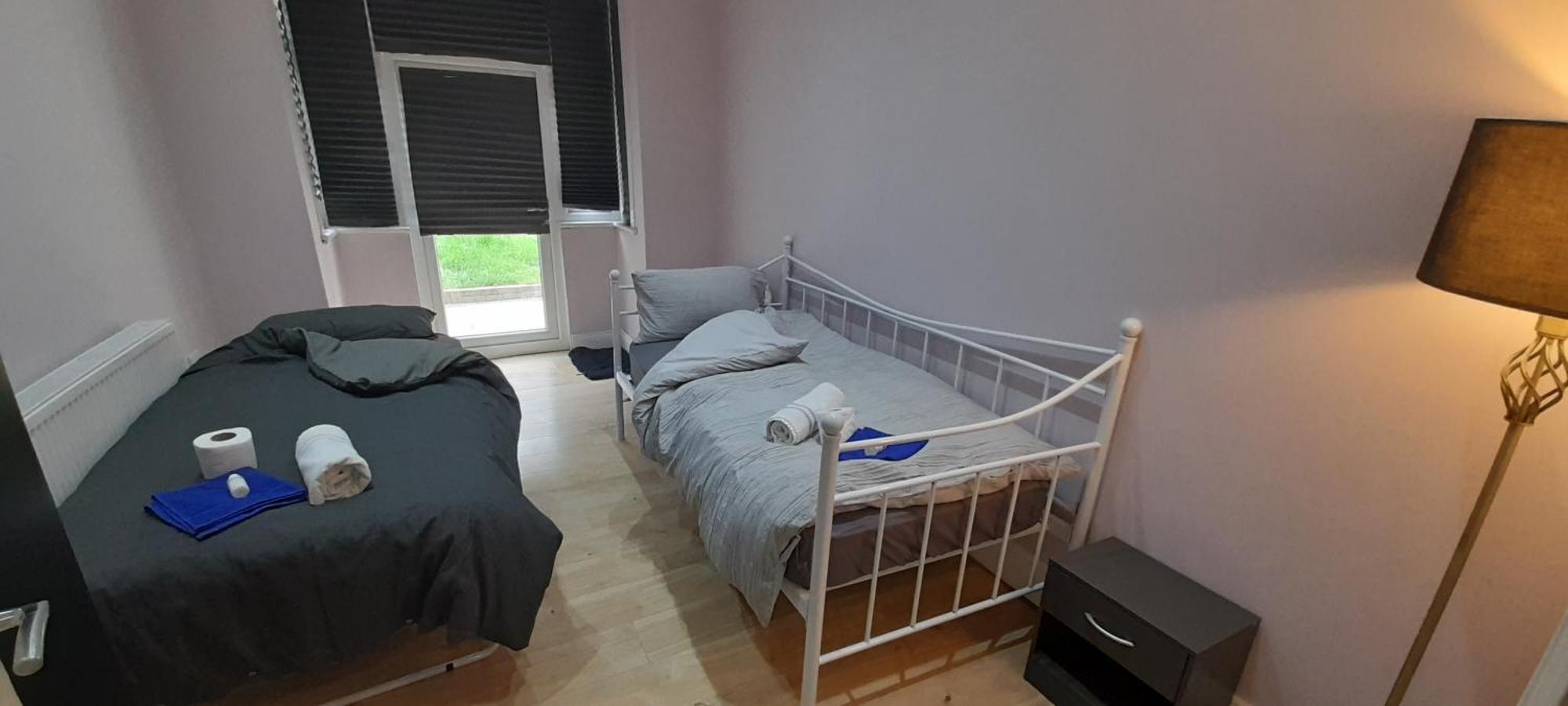 Comfy Fenia Stay Лондон Номер фото