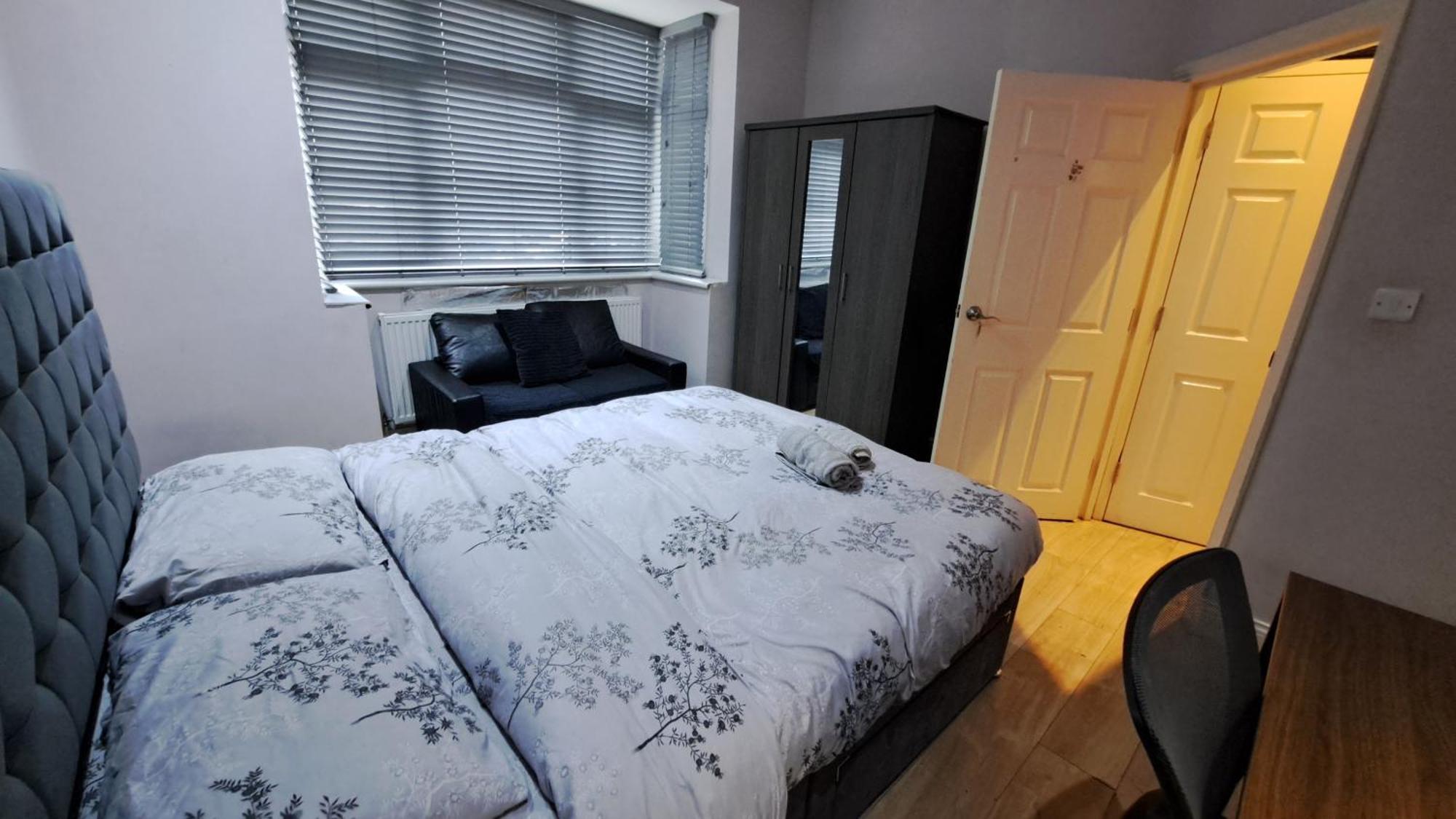 Comfy Fenia Stay Лондон Экстерьер фото