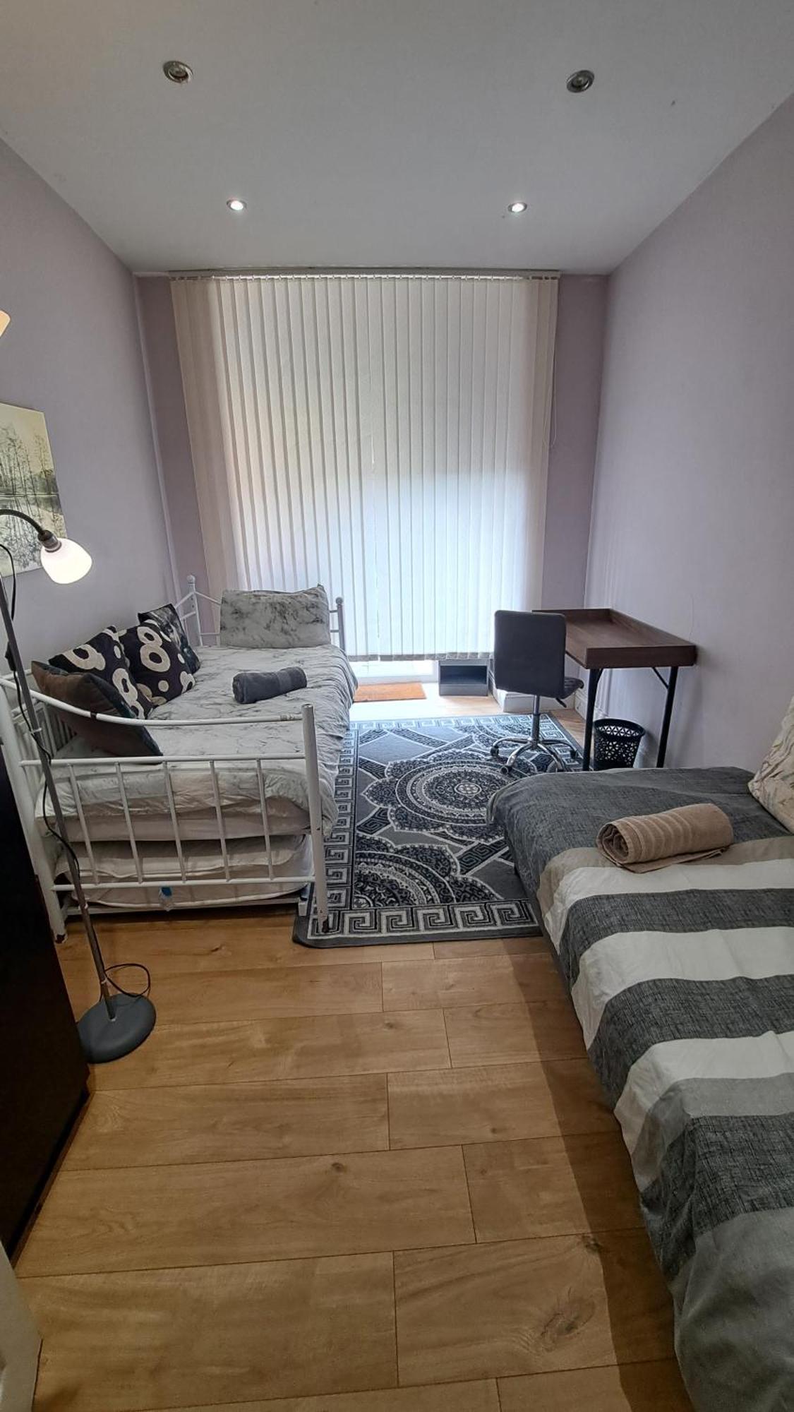 Comfy Fenia Stay Лондон Экстерьер фото